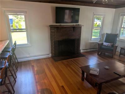 35 FOURTH Street, North Kingstown, Rhode Island 02852, USA