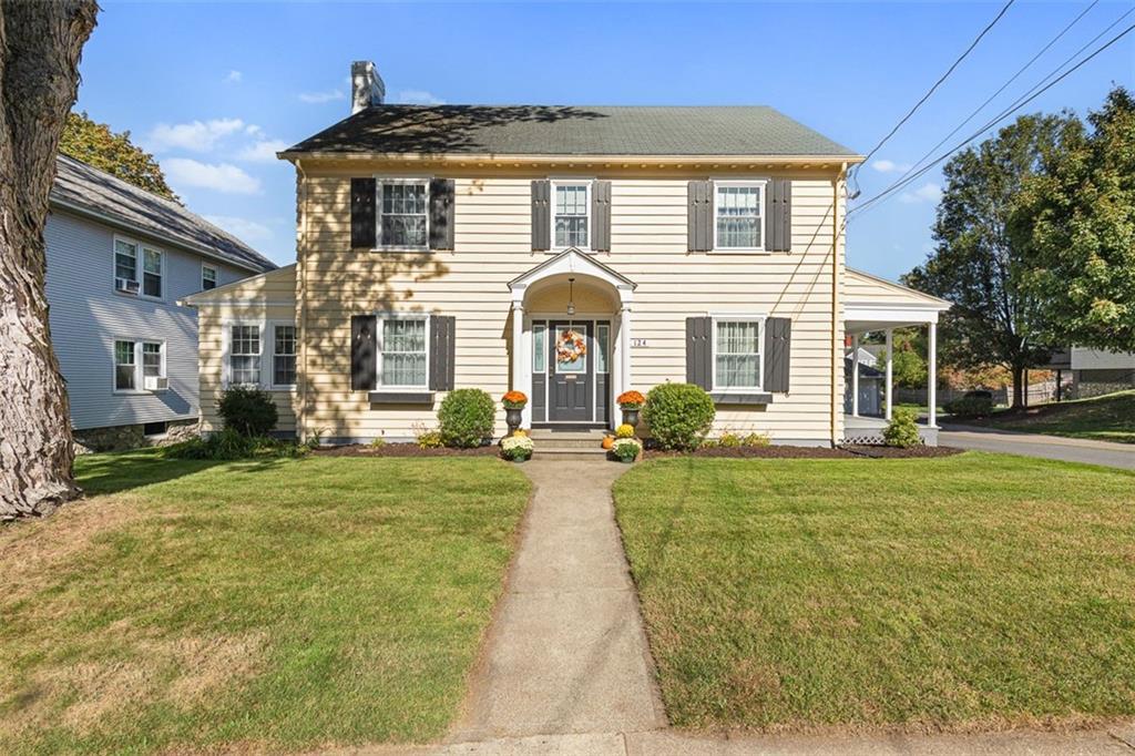 124 Meadow Road, Woonsocket, Rhode Island 02895, États-Unis
