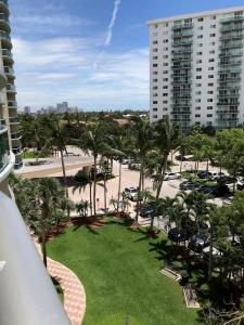 19390 Collins Ave 502, Sunny Isles Beach, Florida 33160, USA