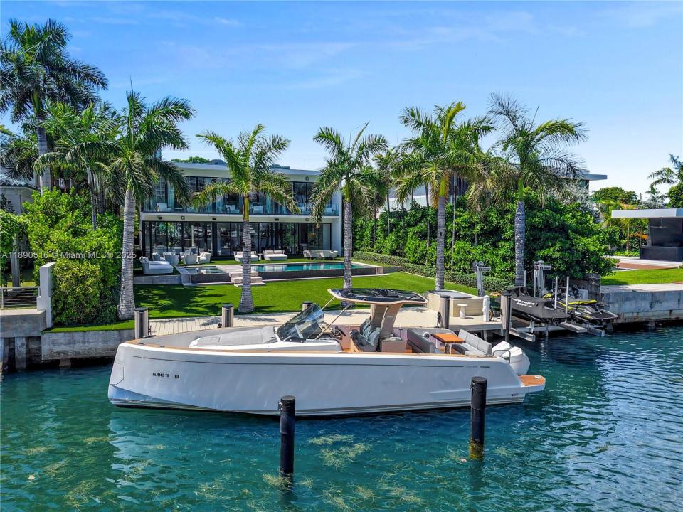 5501 Pine Tree Dr, Miami Beach, Florida 33140, HOA KỲ