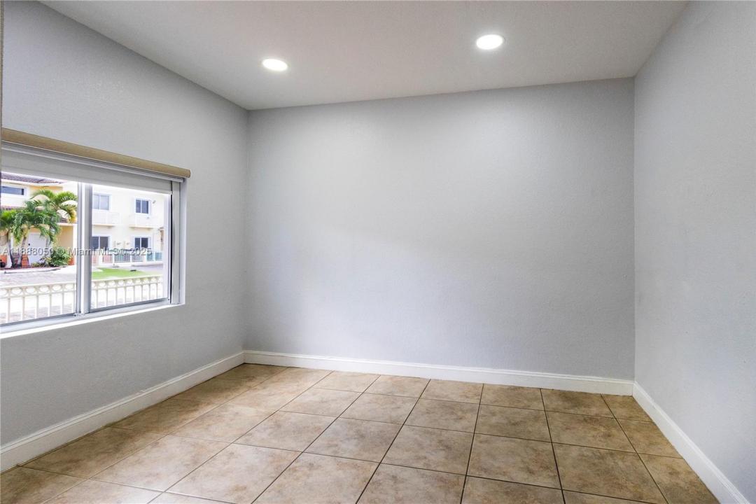 18038 NW 74th Ct, Hialeah, 플로리다 33015, 미국