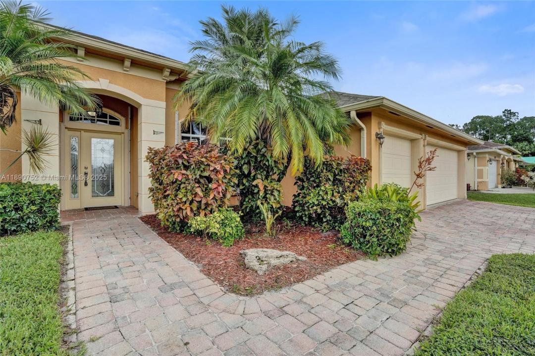 1425 SW Oriole Ln, Port St. Lucie, Florida 34953