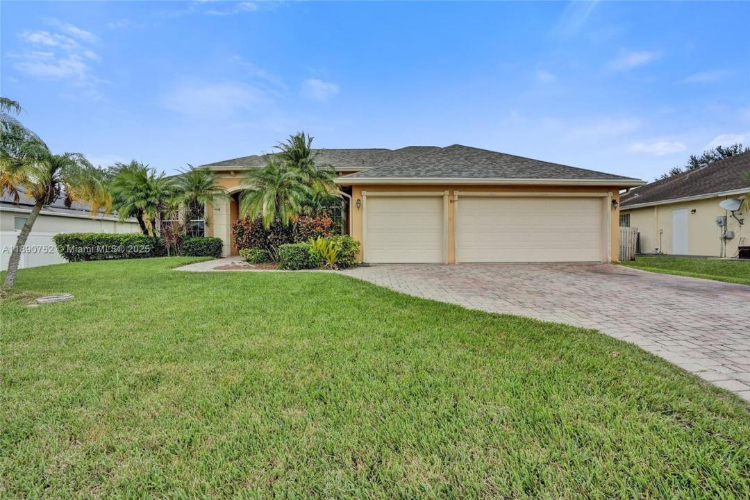 1425 SW Oriole Ln, Port St. Lucie, Florida 34953