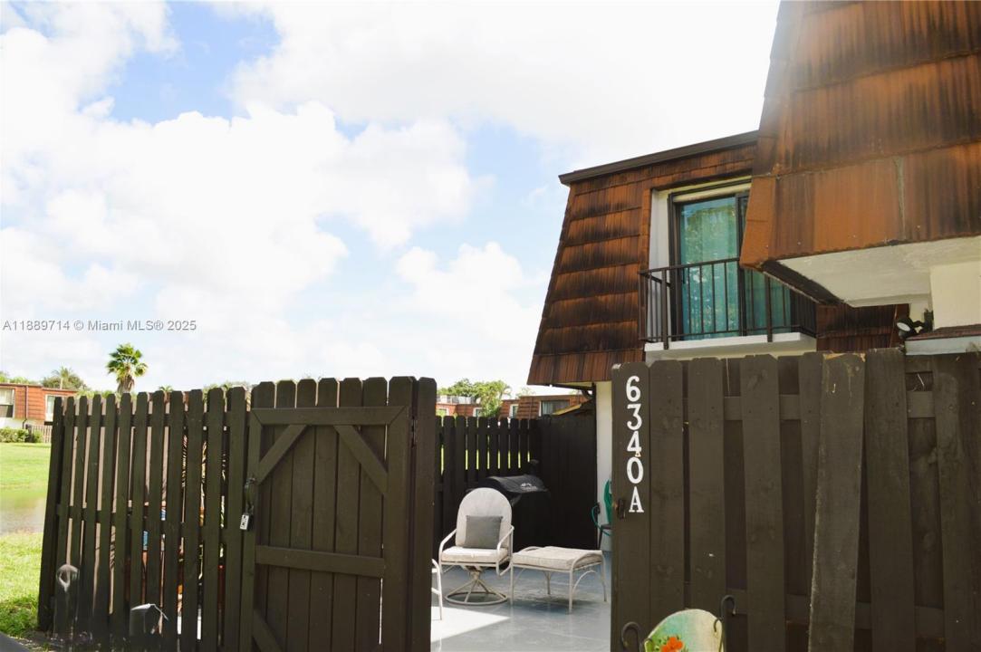 6340 Red Pine Ln A, Green Acres, Flórida 33415, Estados Unidos