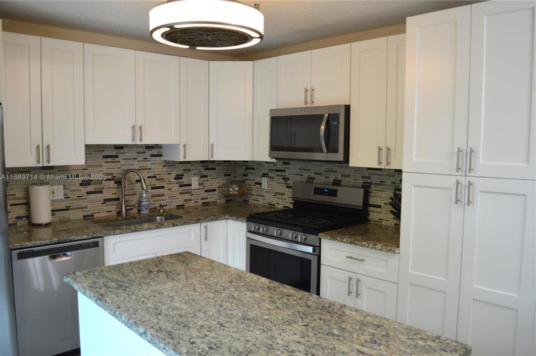 6340 Red Pine Ln A, Green Acres, Flórida 33415, Estados Unidos