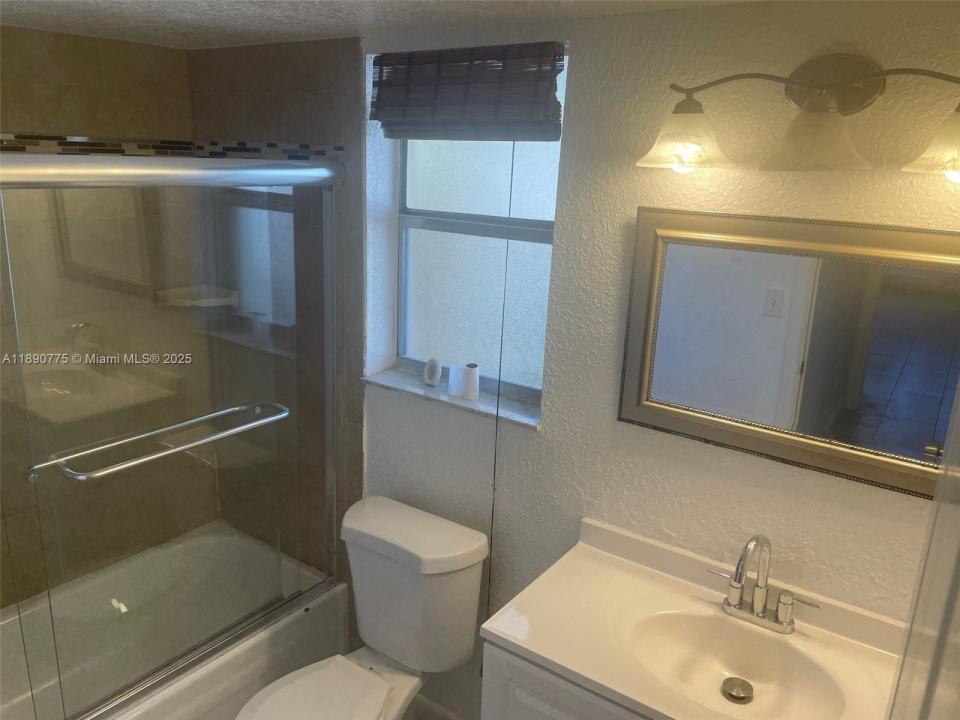8500 Sunrise Lakes Blvd 106, Sunrise, Floride 33322, États-Unis
