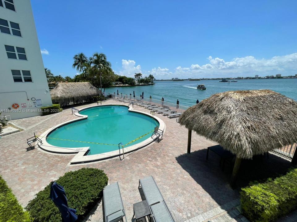 10350 W Bay Harbor Dr 3M, Bay Harbor Islands, 佛羅里達州 33154, 美國