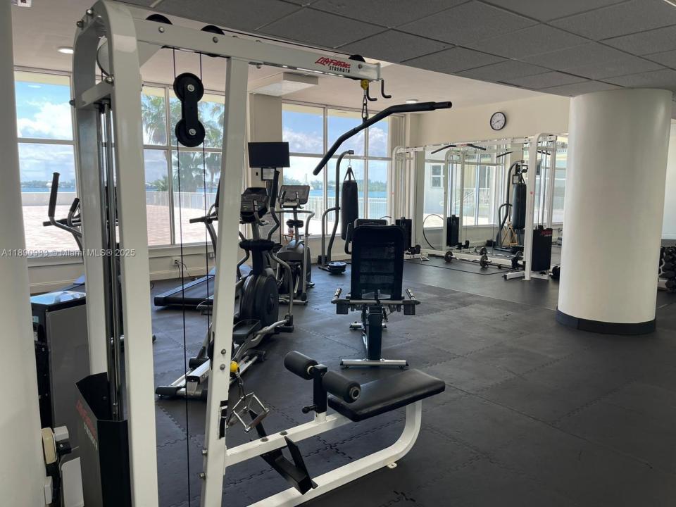 10350 W Bay Harbor Dr 3M, Bay Harbor Islands, 佛羅里達州 33154, 美國