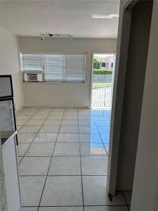 26 Diplomat Parkway 2248, Hallandale Beach, Florida 33009, USA
