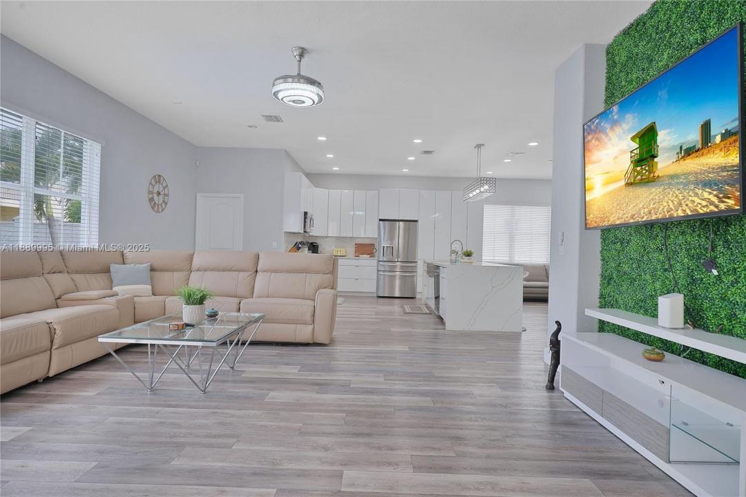 17933 NW 87th Pl, Hialeah, Floride 33018, États-Unis