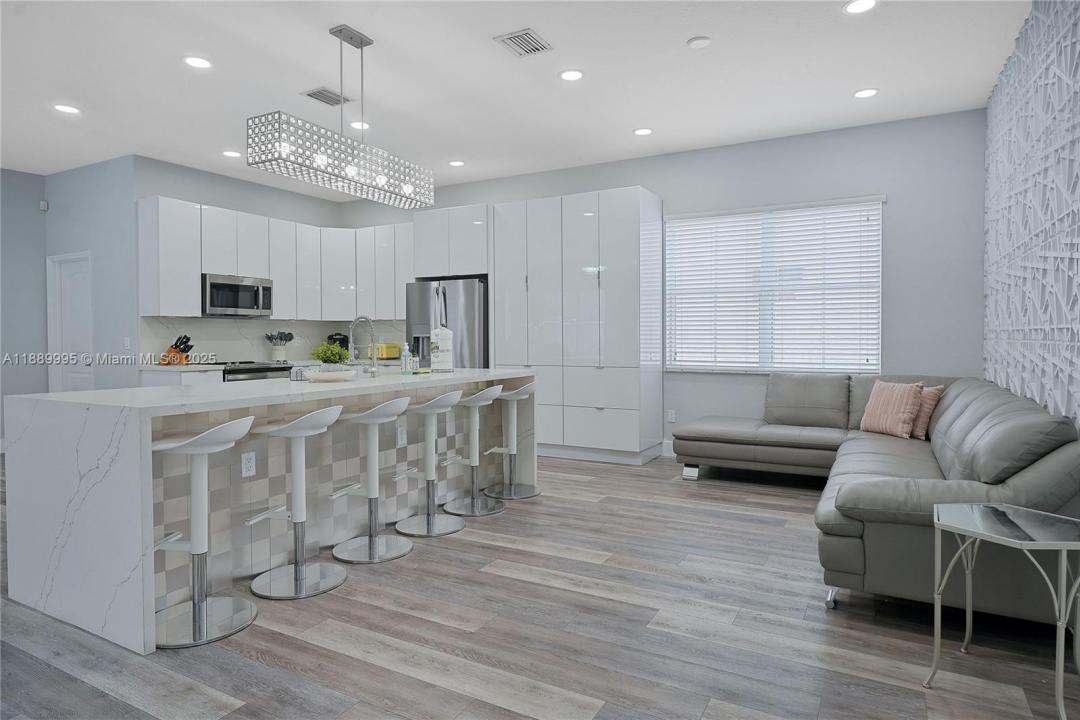 17933 NW 87th Pl, Hialeah, Floride 33018, États-Unis