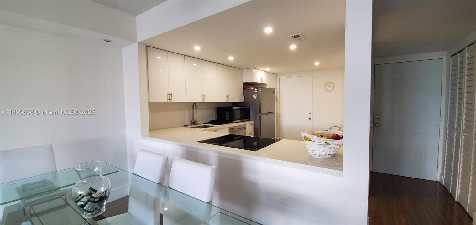 1351 NE Miami Gardens Dr 202E, Miami, Florida 33179, Estados Unidos