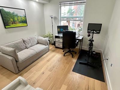 17150 N Bay Rd 2321, Sunny Isles Beach, Florida 33160, USA