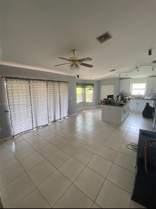 14018 SW 155th Ct, Miami, Florida 33196, Amerika Birleşik Devletleri