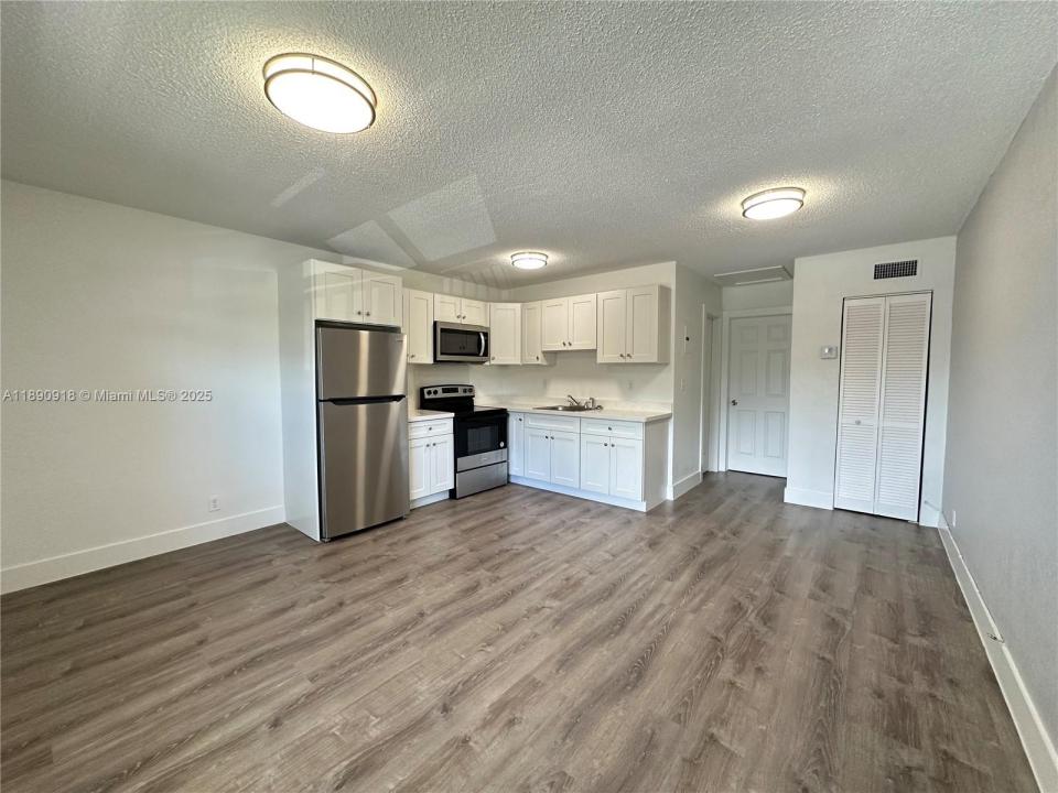 3660 NE 11th Ave 6, Oakland Park, Floride 33334, États-Unis