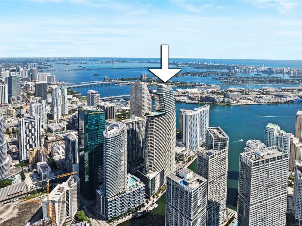 300 Biscayne Boulevard Way 5207W, Miami, Флорида 33131, Соединенные Штаты