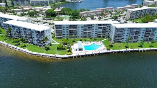 3010 Marcos Dr R110, Aventura, Florida 33160, USA