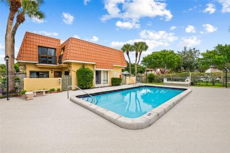 4242 NW 114th Ter 42, Coral Springs, Florida 33065, USA