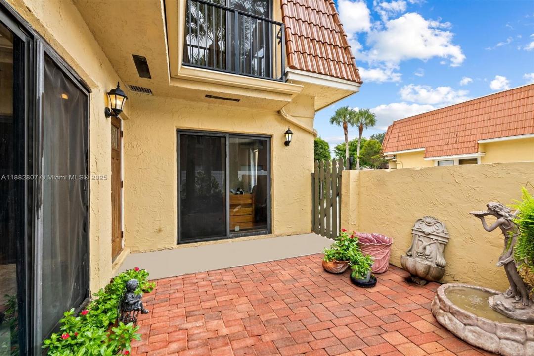 4242 NW 114th Ter 42, Coral Springs, Florida 33065