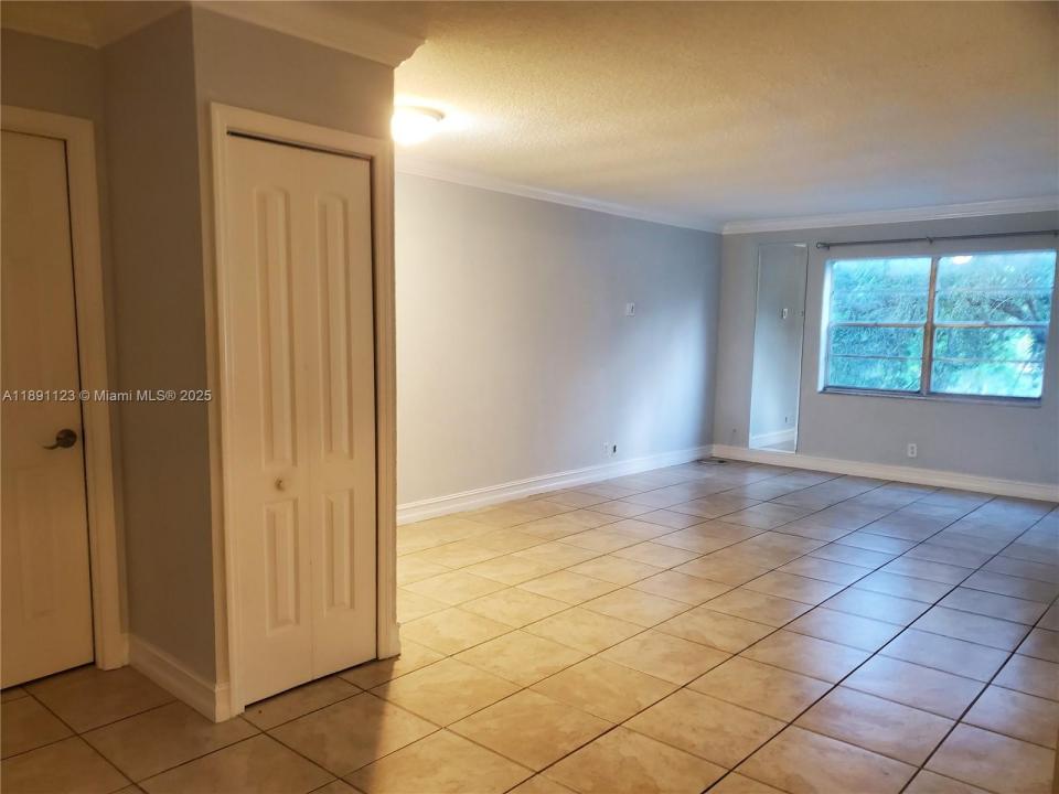 1300 Moffett St 203, Hallandale Beach, 佛羅里達州 33009, 美國