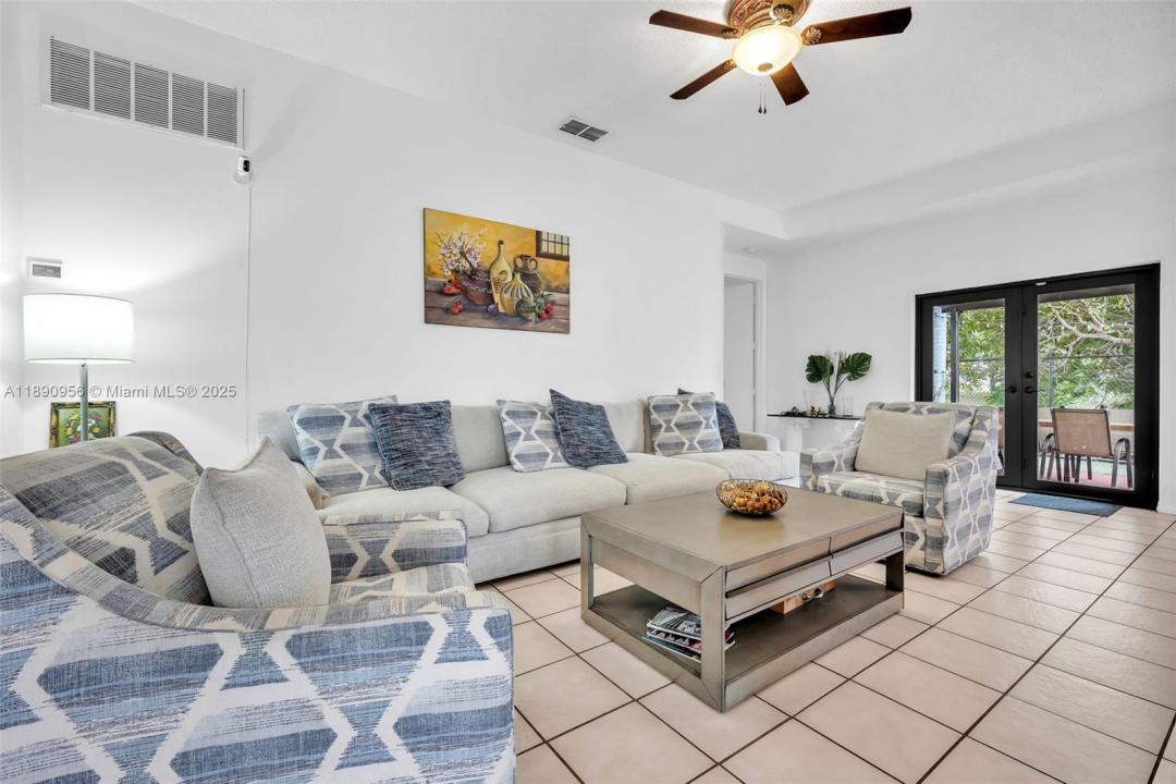 8330 SW 12th St, Pembroke Pines, Flórida 33025, Estados Unidos