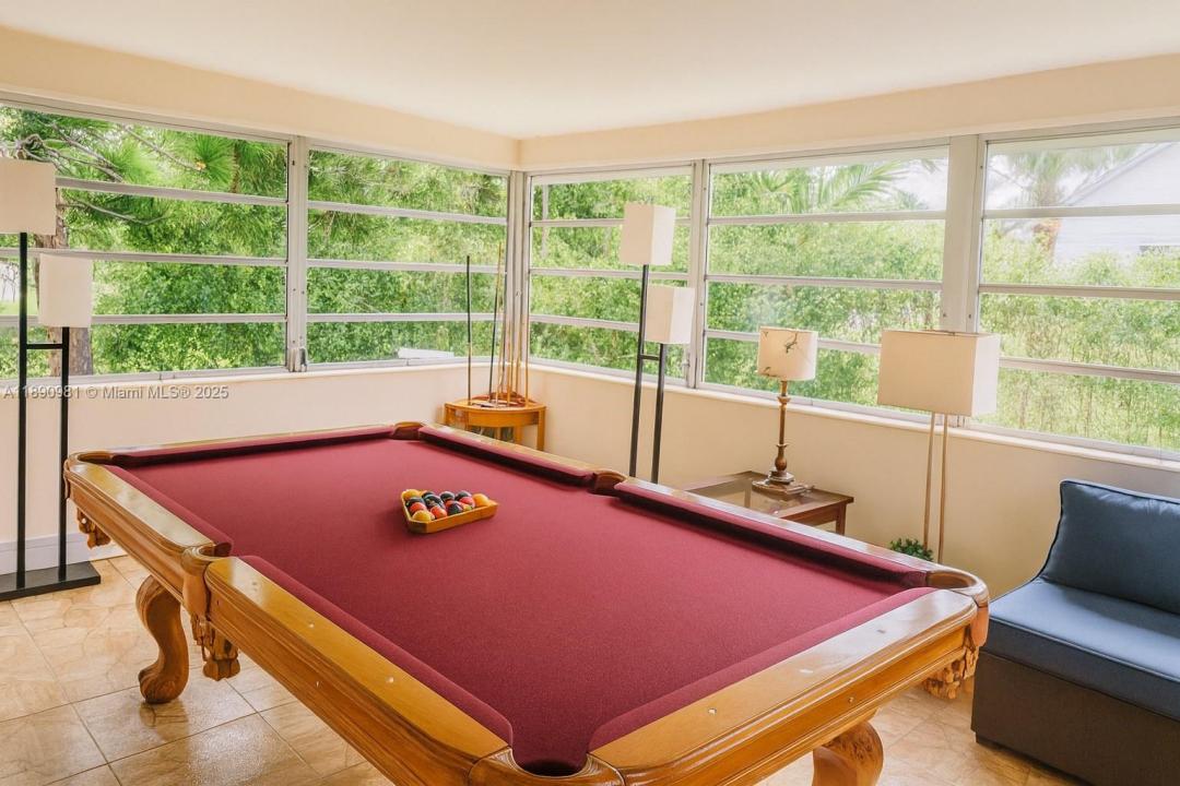 504 SW 10th St 2, Hallandale Beach, Floride 33009, États-Unis