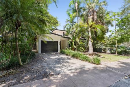 5520 San Vicente St, Coral Gables, Florida 33146, USA