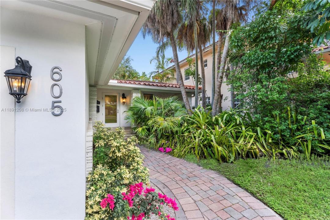 605 Altara Ave, Coral Gables, Флорида 33146, Соединенные Штаты