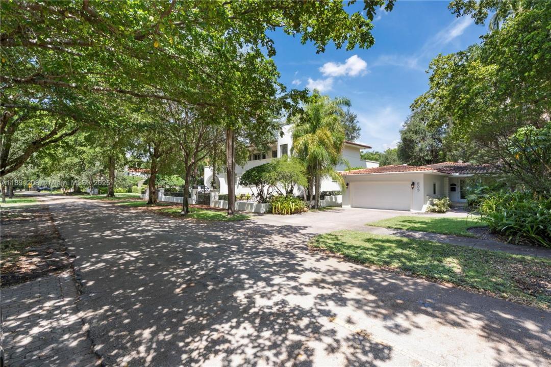 605 Altara Ave, Coral Gables, Флорида 33146, Соединенные Штаты
