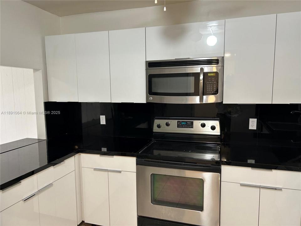 9430 Live Oak Pl 404, Davie, Floryda 33324, USA