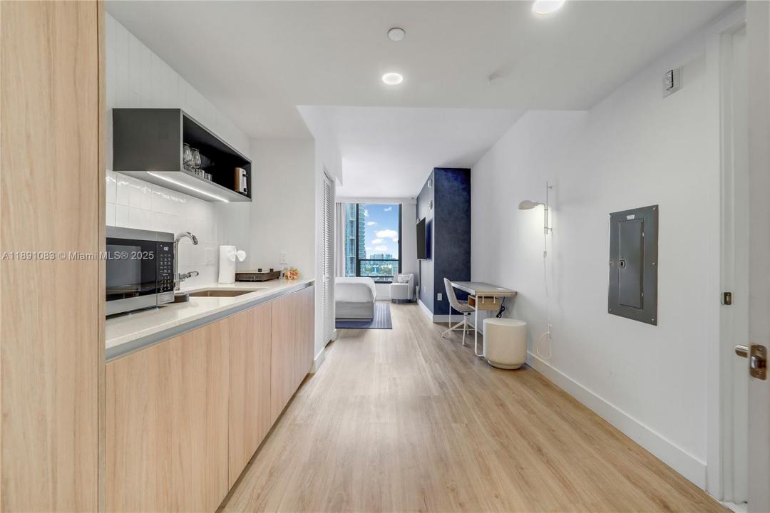 601 NE 1st Ave 1619, Miami, Florida 33132, USA