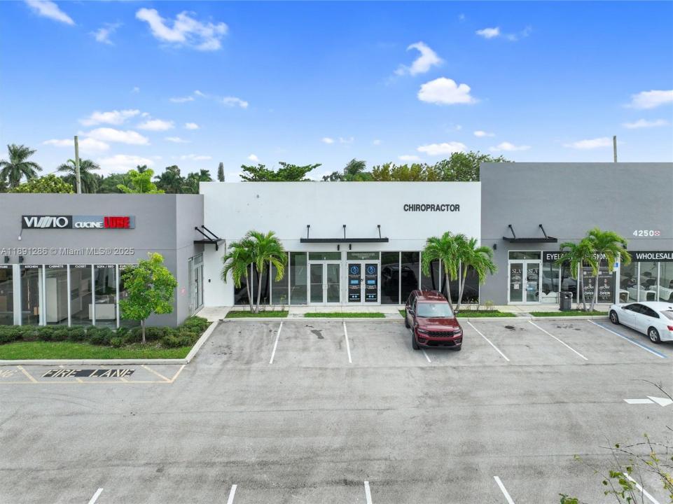 4250 W Hallandale Beach Blvd, Pembroke Park, Floride 33023, États-Unis