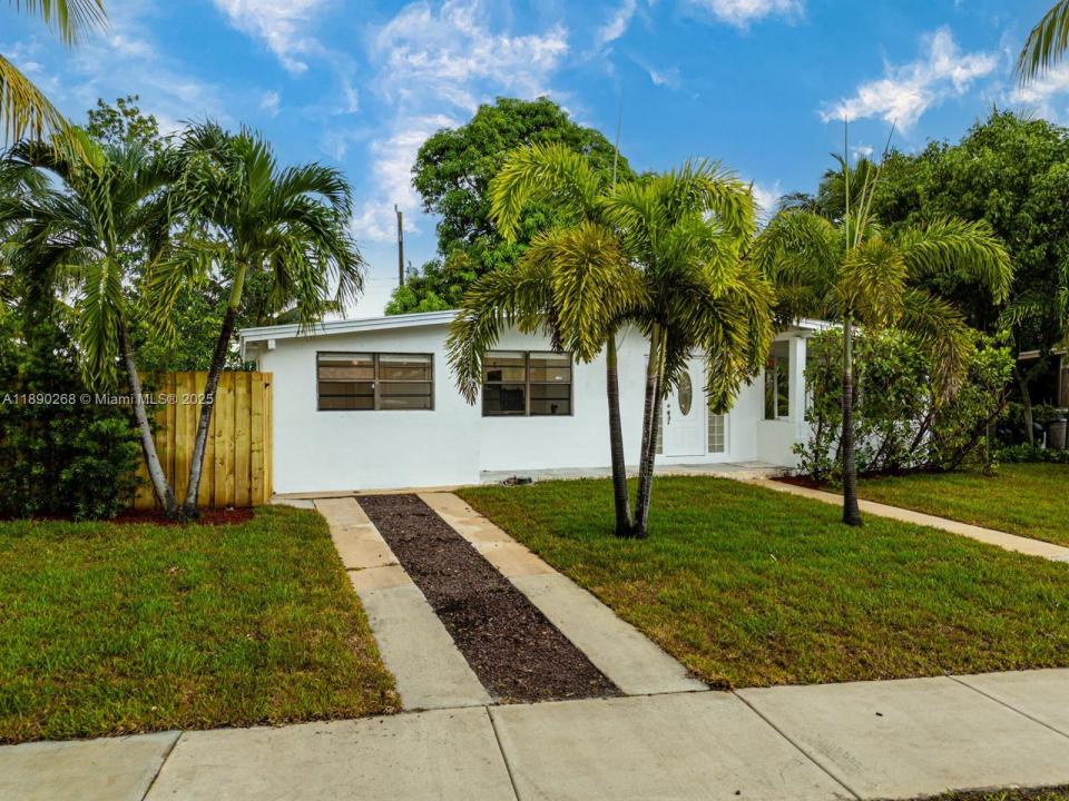 1251 NE 41st Dr, Pompano Beach, Florida 33064