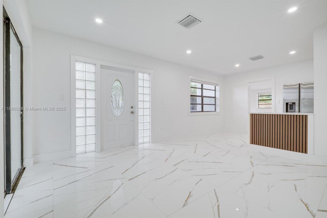 1251 NE 41st Dr, Pompano Beach, Florida 33064