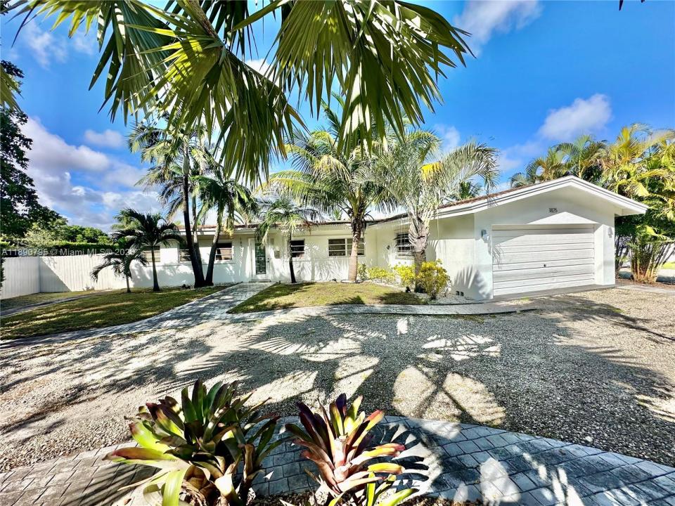 1825 Keystone Blvd, North Miami, Florida 33181, Estados Unidos