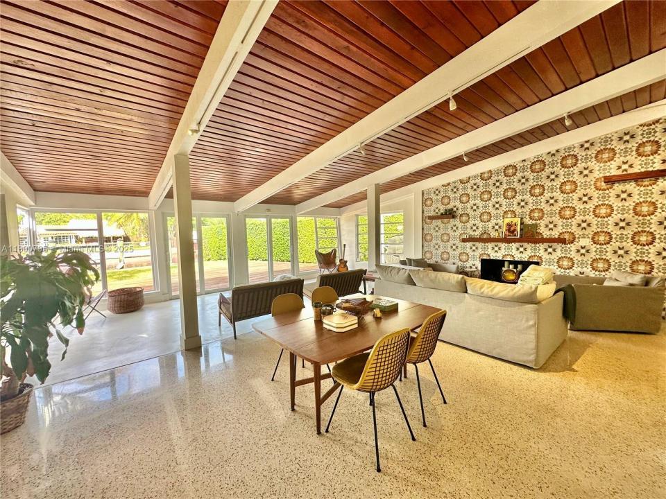 1825 Keystone Blvd, North Miami, Florida 33181, Estados Unidos