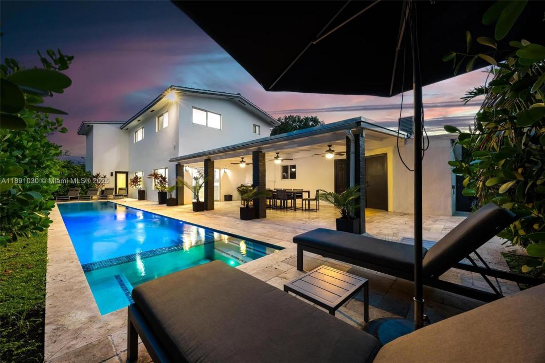 1651 SW 13th Ave, Miami, Florida 33145, USA