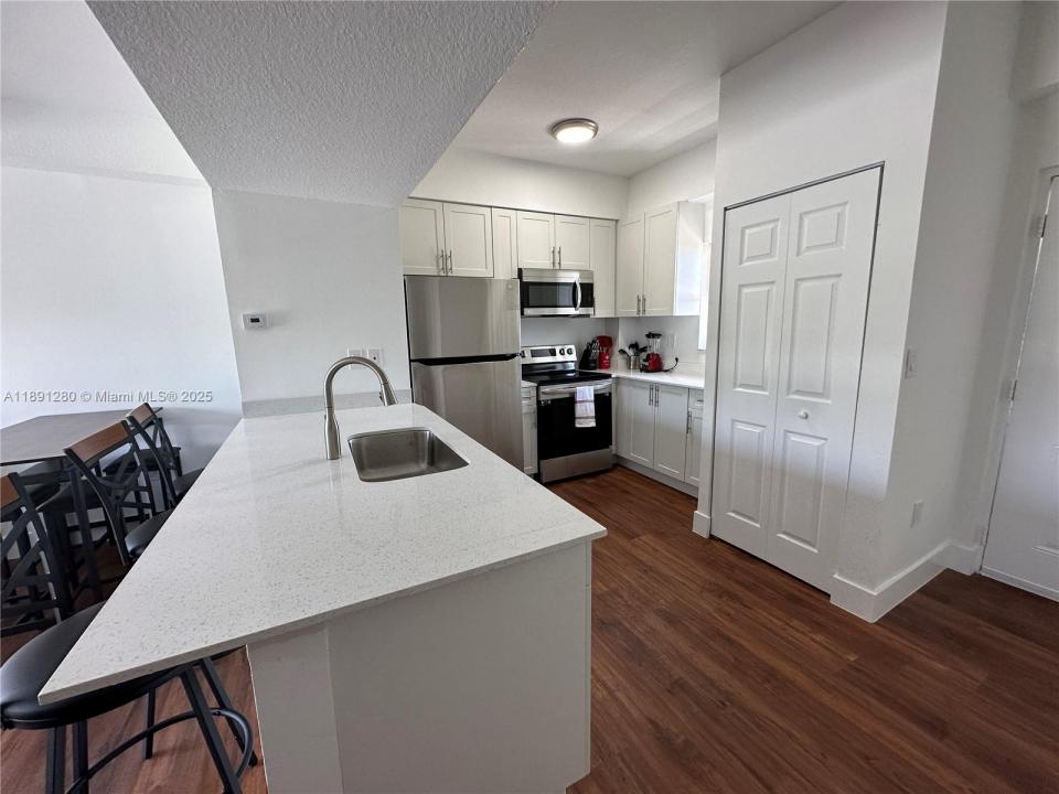 1638 SW 3rd St 303, Miami, Florida 33135, HOA KỲ