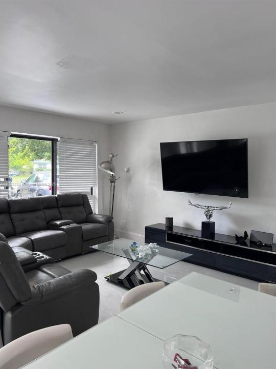 1161 NW 15th St, Fort Lauderdale, פלורידה 33311, ארצות הברית של אמריקה