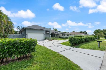 11811 SW 82 Rd, Miami, Florida 33156, USA