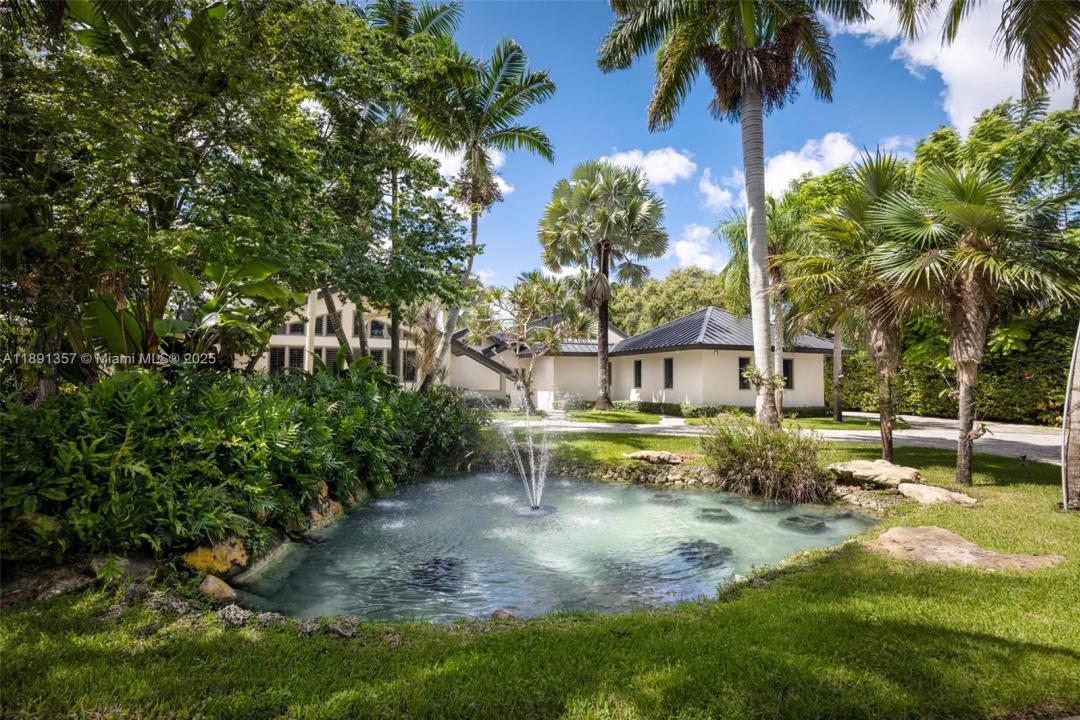14200 Farmer Rd, Palmetto Bay, Florida 33158