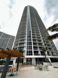 1750 N Bayshore Dr 1710, Miami, Florida 33132, USA