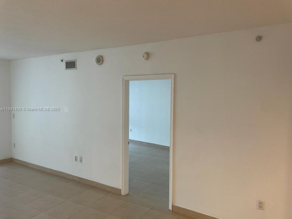 1750 N Bayshore Dr 1710, Miami, Florida 33132