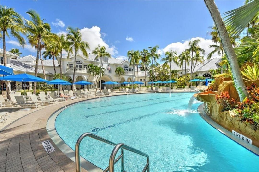 8385 Whisper Trace LN Apt. 104, Naples, Floride 34114, États-Unis