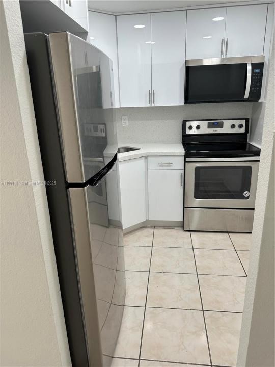 606 W 81st St 331, Hialeah, פלורידה 33014, ארצות הברית של אמריקה 
