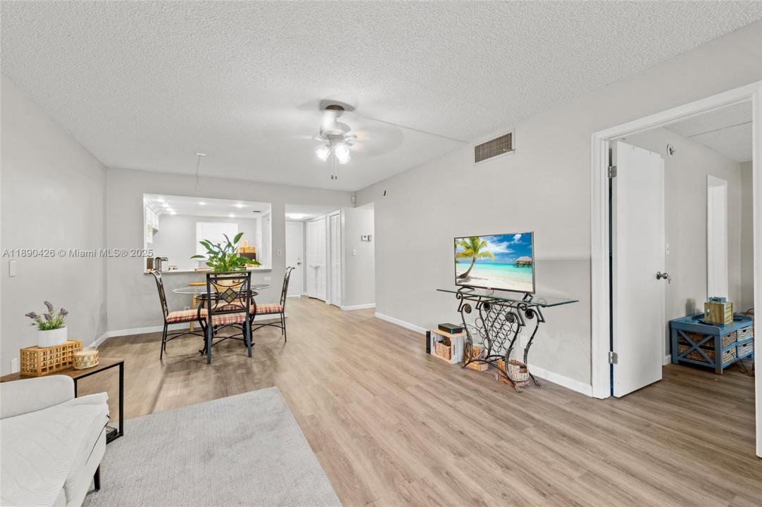 606 SW Natura Blvd 103, Deerfield Beach, 佛羅里達州 33441, 美國