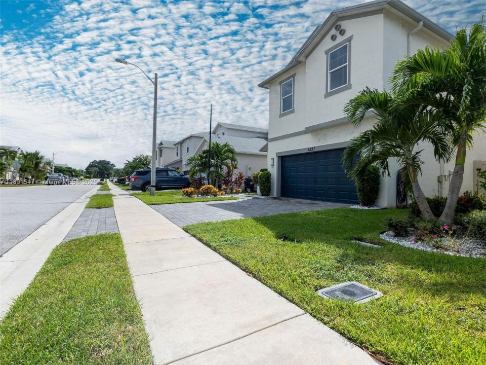 1837 Lake Cove Dr, Lake Worth, Floryda 33460, USA