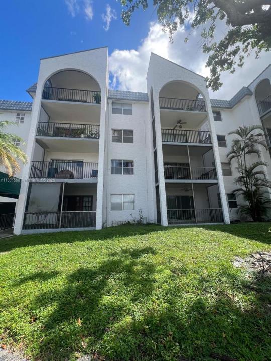 3300 Spanish Moss Ter 411, Lauderhill, Florida 33319, Estados Unidos