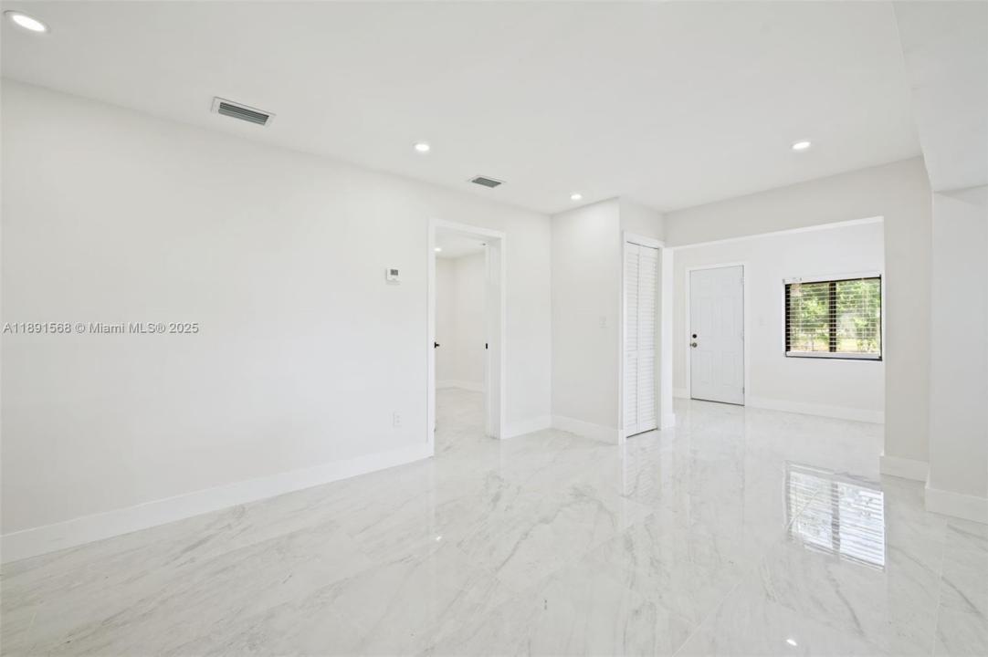 261 NW 2nd Ct, Deerfield Beach, Florida 33441, Estados Unidos