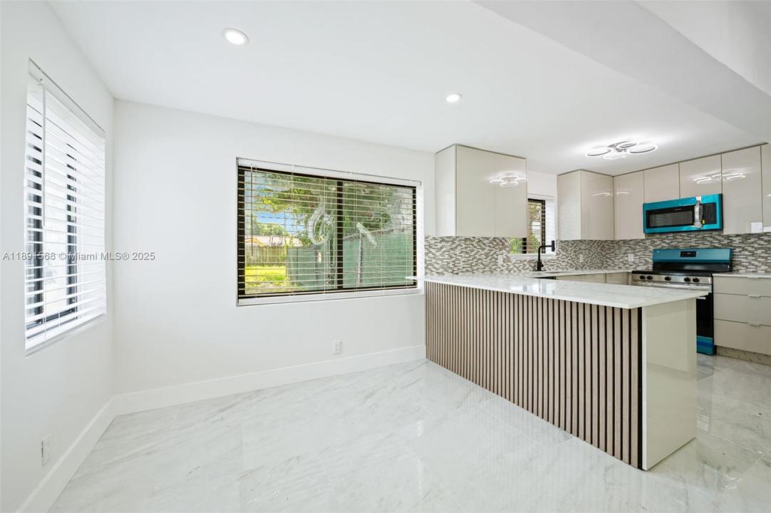 261 NW 2nd Ct, Deerfield Beach, Florida 33441, Estados Unidos
